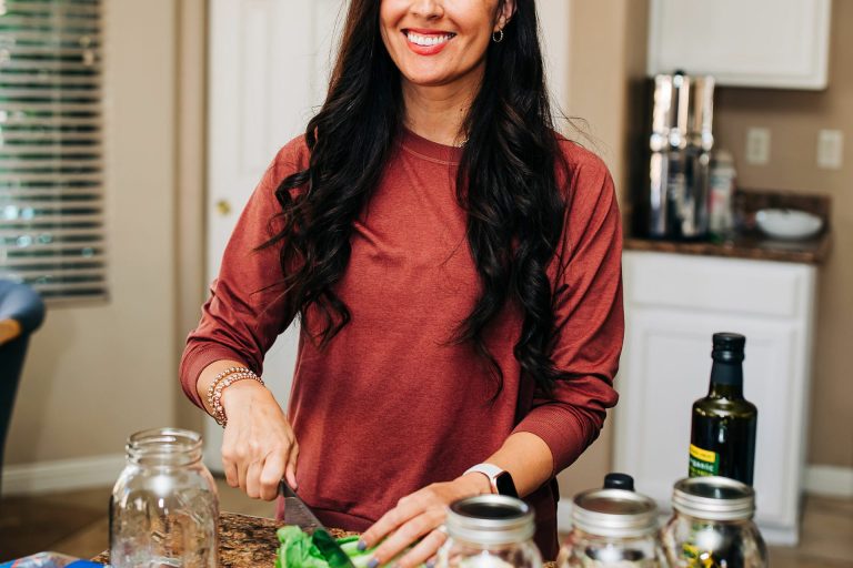 how-to-make-a-mason-jar-salad