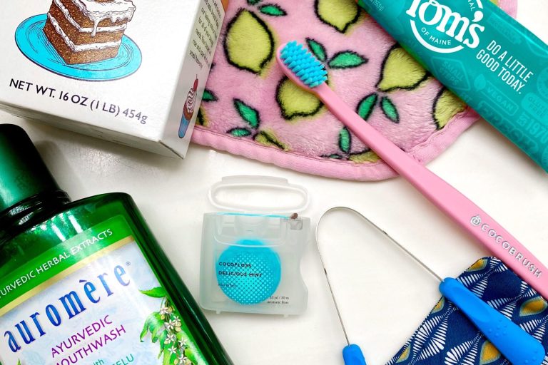 how-to-make-teeth-whiter-with-baking-soda