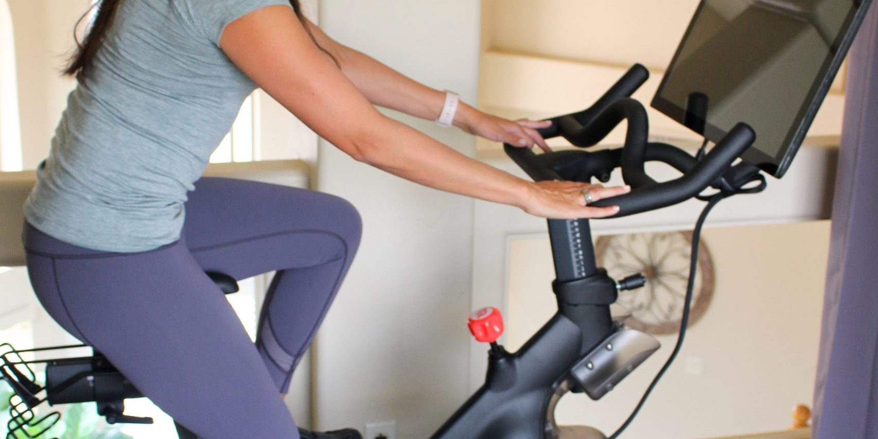 how-to-set-up-your-peloton-bike-(or-any-spin-bike) how-to-set-up-your-peloton-bike-(or-any-spin-bike)