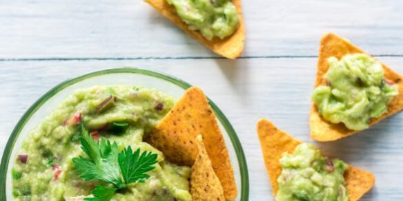 4-ingredient-guacamole-recipe 4-ingredient-guacamole-recipe